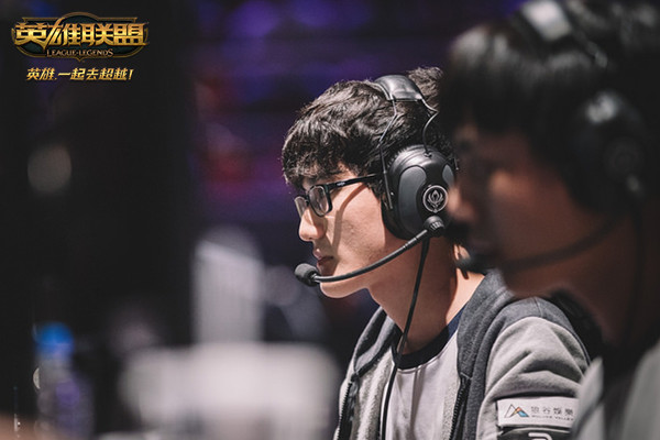 TSM碾压BRO，Peanut拿下关键大龙鏖战多局入围赛，成为赛场最大亮点的简单介绍