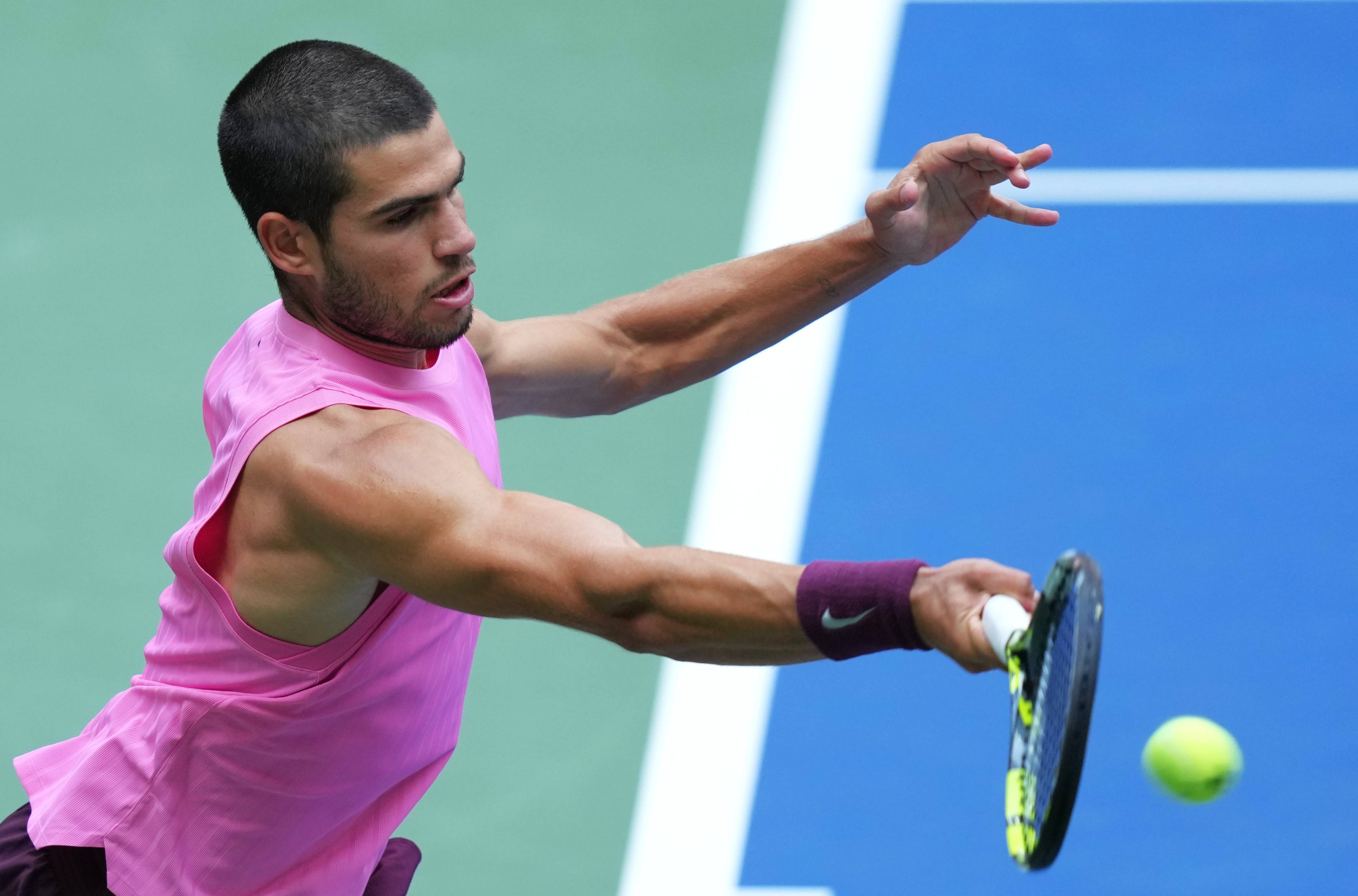 澳网完胜美网，阿尔卡拉斯统治全场的简单介绍