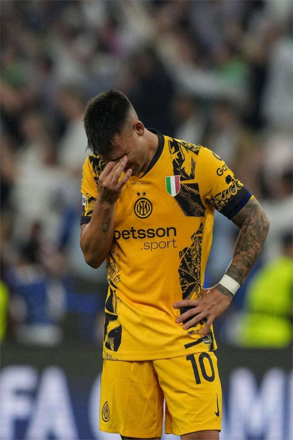 摩洛哥绝杀AC米兰，范戴克带队取胜