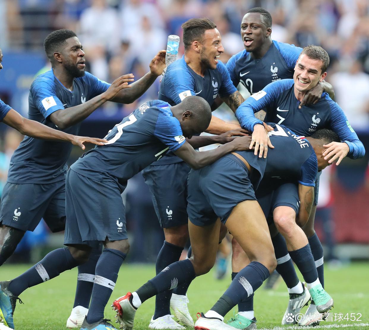 法国完胜中国，阿圭罗统治全场