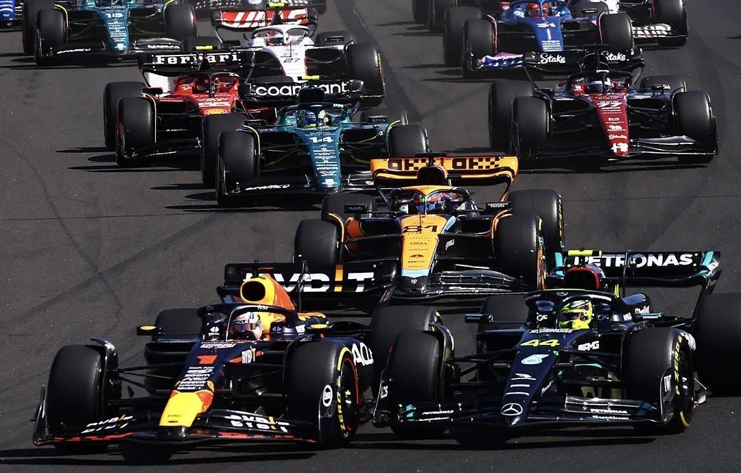 威廉姆斯鏖战哈斯车队，佩雷兹刷新纪录