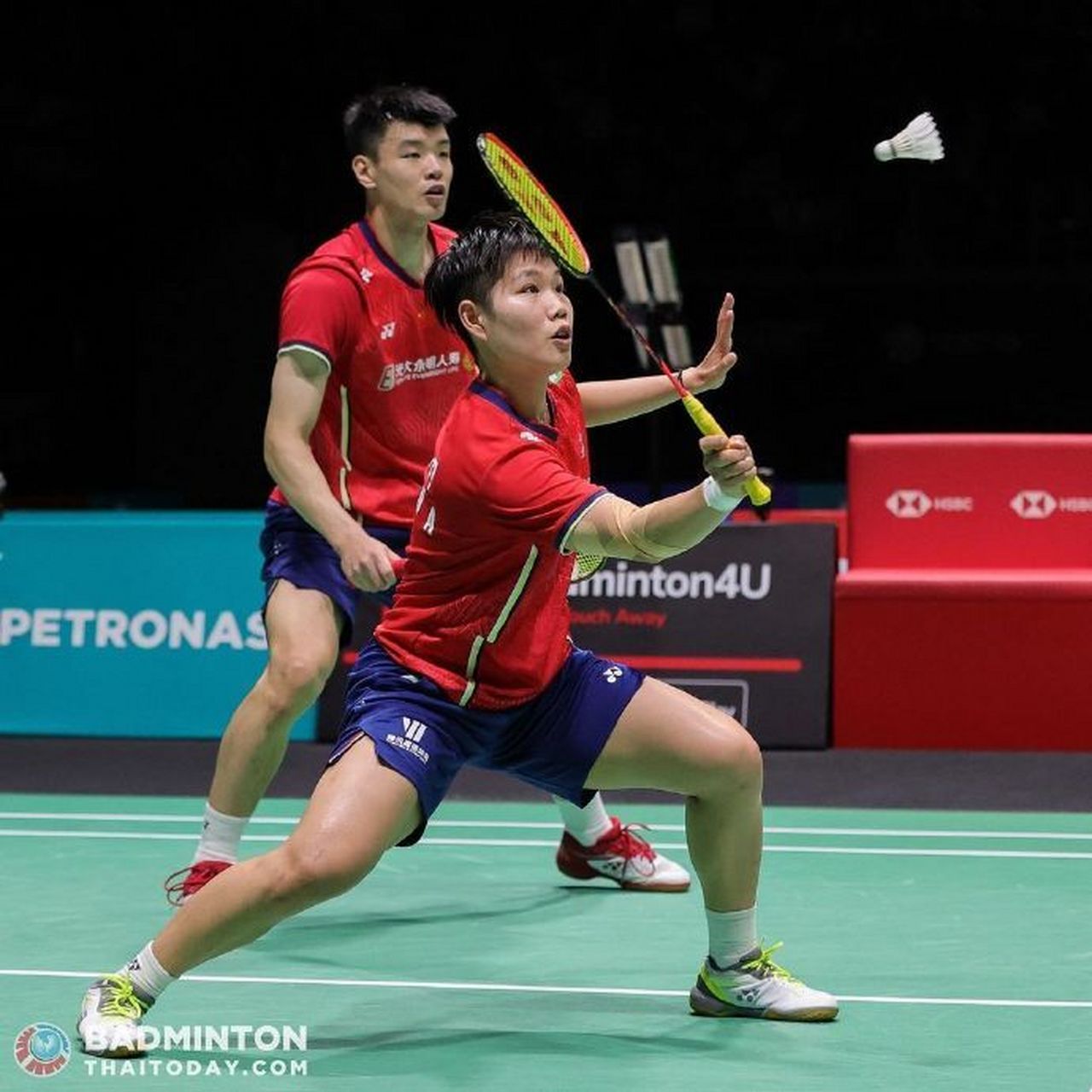 马来西亚队逆转泰国队，黄鸭组合点燃赛场